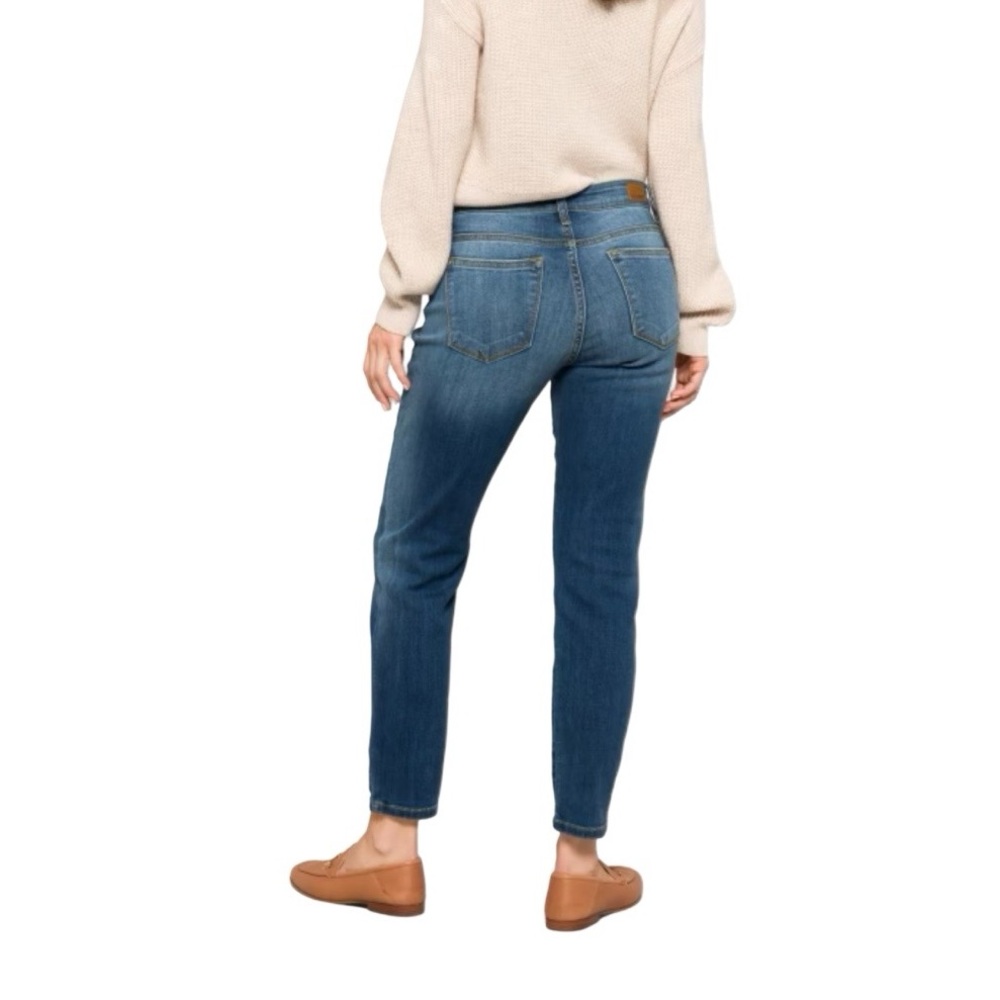 EUC Stitch Fix Judy Blue Adeline Mid Rise Girlfriend Relaxed Fit Jeans - Picture 2 of 14